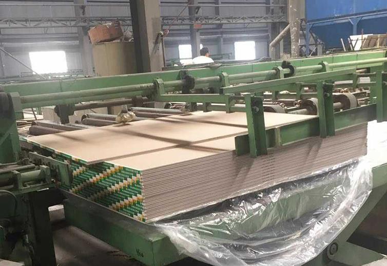 青島輕鋼龍骨生產(chǎn)車間 青島輕鋼龍骨生產(chǎn)車間